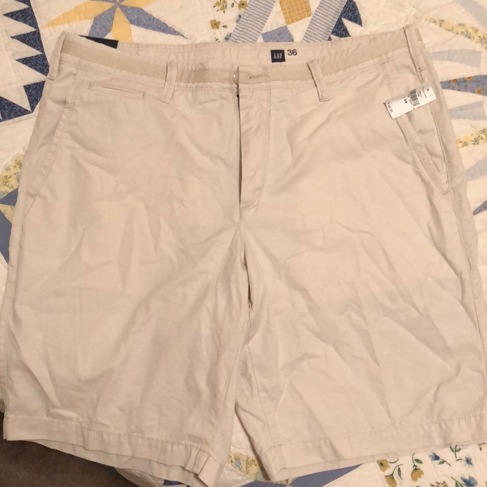 Gap Light Khaki Shorts